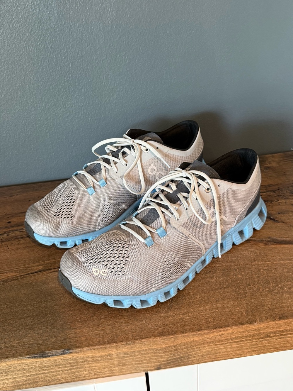 On Running Men’s Cloud X - Size 10